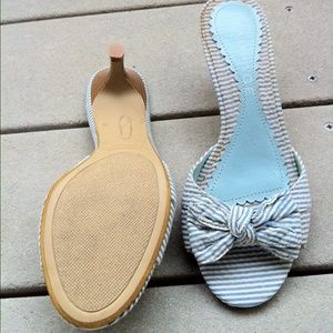 Blue & white stripped rampage heels